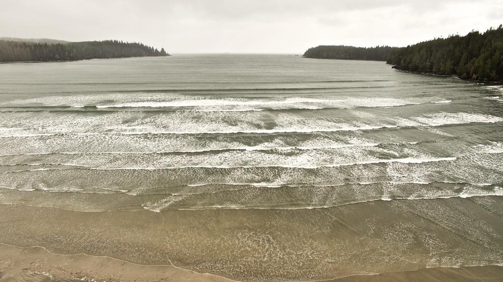 The Bamfield Motel Salmon Beach Exterior photo